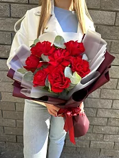 7 Красных роз с эвкалиптом