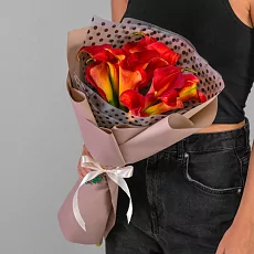 11 Оранжевых Калл в упаковке