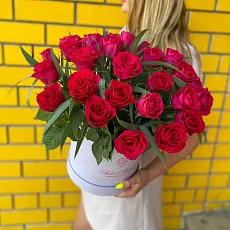 Коробка с красной розой