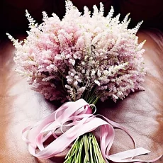 Букет невесты из астильбы