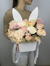 Сумочка живых цветов из диантусов