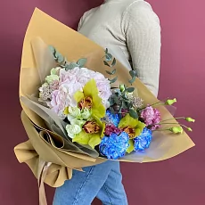 Орхидеи и гортензия