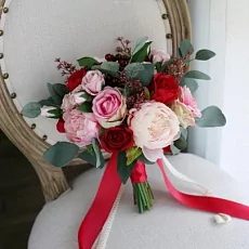 Букет невесты с розами 
