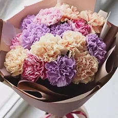 Композиция 15 Нежных Гвоздик