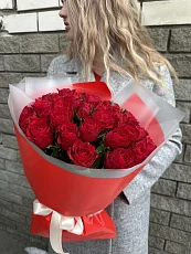 Букет из красной Кенийской розы