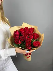 Букет живых цветов из 15 роз премиум