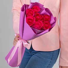 7 Малиновых Роз в упаковке