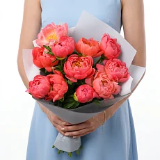 11 Коралловых Пионов в упаковке