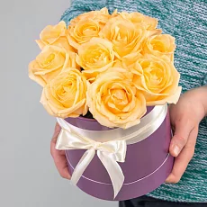 15 Кремовых Роз в коробке