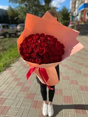 51 Красная роза Яркий Микс