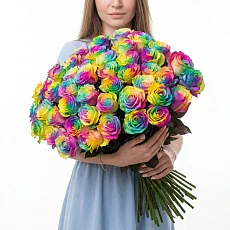 Букет из 51 розы радужного цвета