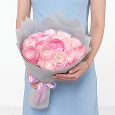 15 Розовых Ранункулюсов
