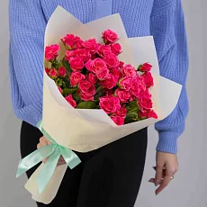 15 розовых роз