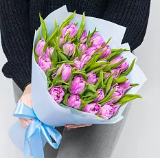 25 Тюльпанов в Дизайнерской Упаковке 