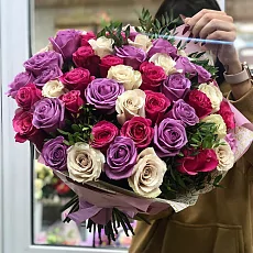 45 роз с писташью (40 см)