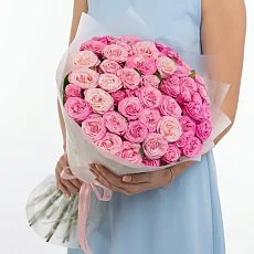 Букет из 25 кустовых пионовидных роз