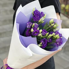 Букет из 5 Фиолетовых Лизиантусов