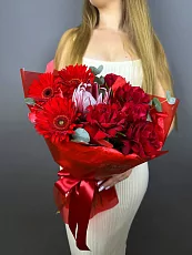 Букет красной розы и гербер