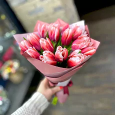 Букет из 15 розовых тюльпанов