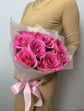 Букет из 9 розовых роз