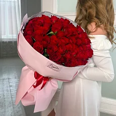 51 Кенийская роза в розовой упаковке 