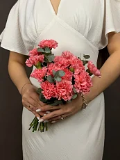 Букет невесты из розовых гвоздик