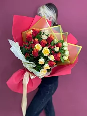 Композиция с пионовидными кустовыми розами