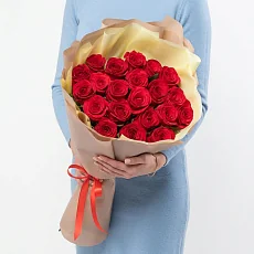 21 Бордовая роза, Кения