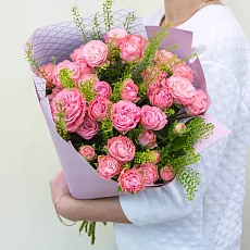 Букет "Джульетта" с розами и зеленью 