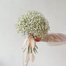 Букет невесты из нежной гипсофилы
