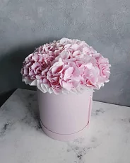 Шляпная коробка "5 Розовых Гортензий"
