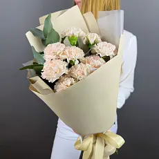 Диантусы с эвкалиптом