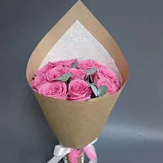 11 роз с эвкалиптом 