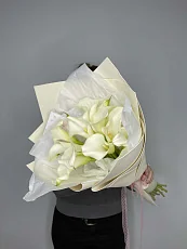 Букет с белыми Каллами