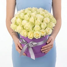 Цветочная композиция из 25 Кенийских роз в коробке