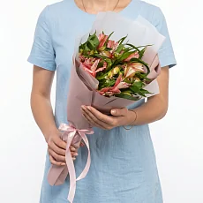 5 Бело-Розовых Альстромерий