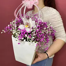 Композиция с Гипсофилой и орхидеей 