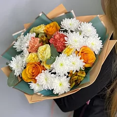 Хризантемы и розы