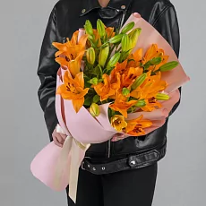 Букет 7 Ярких Лилий