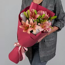 5 Розовых Лилий