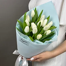 Букет из 13 Белых Тюльпанов