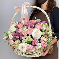 Цветы в корзинке “Симфония любви”