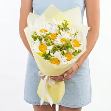 Букет Полевых Цветов из ромашек с солидаго