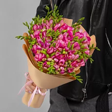 35 Малиновых Фрезий