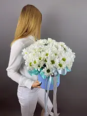 Шляпная коробка с хризантемой Баккарди