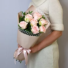 Букет из 7 розовых роз (Эквадор)