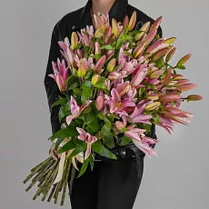 Букет 25 Лилий