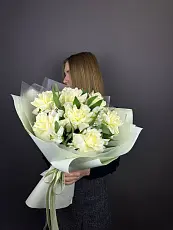 Букет живых цветов из Французских роз и Альстромерии