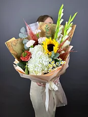 Белая Гортензия и Подсолнух