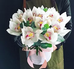 "Белая Орхидея" в коробке